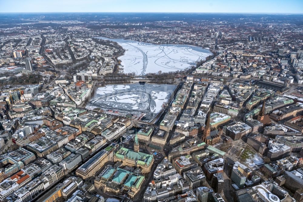 Luftaufnahme Hamburg - Innenstadtbereich im Altstdt- Zentrum in Hamburg, Deutschland