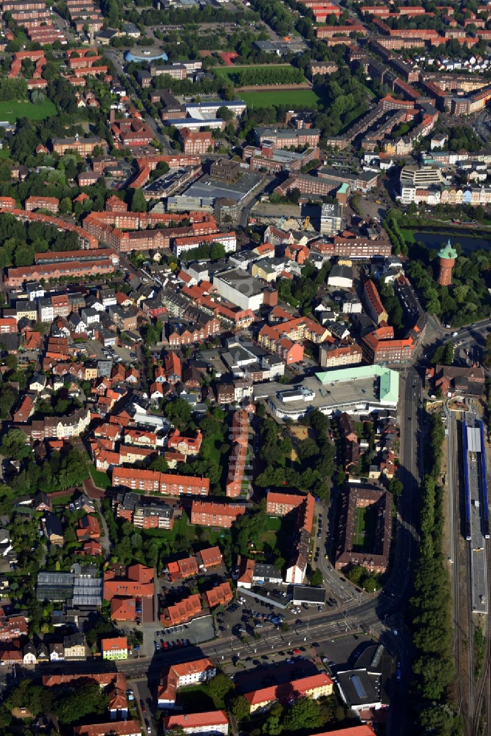 Luftbild Cuxhaven - Innenstadtbereich am Bahnhof von Cuxhaven im Bundesland Niedersachsen