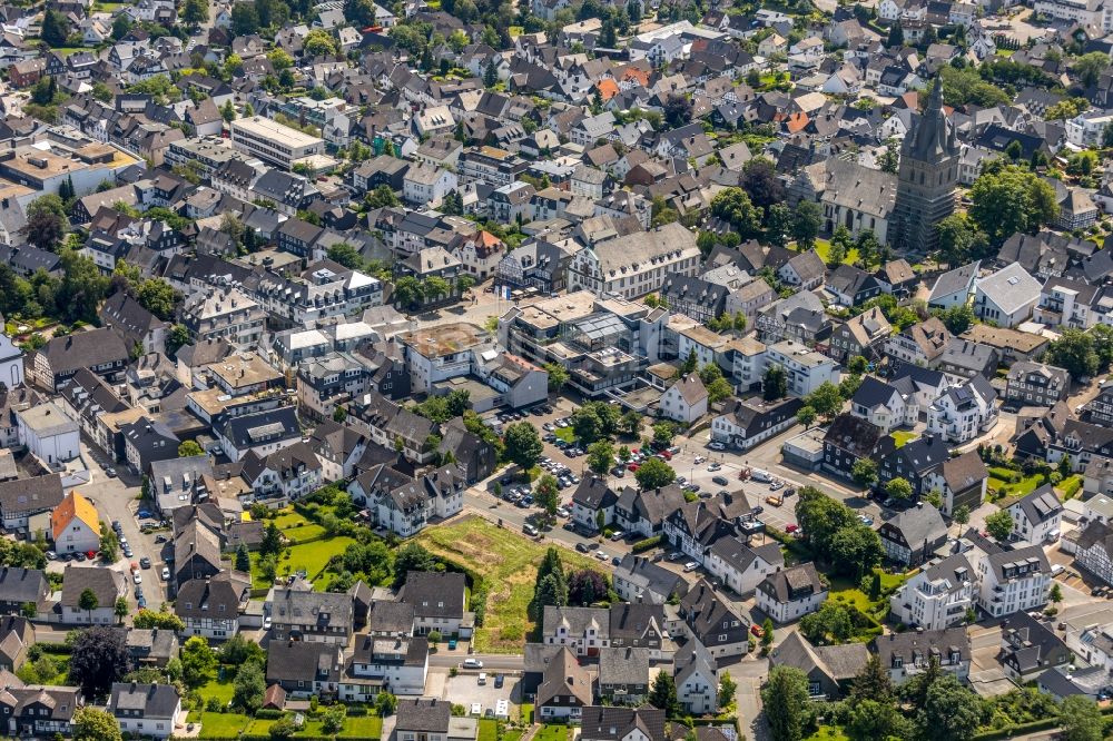 Brilon aus der Vogelperspektive: Innenstadtbereich in Brilon im Bundesland Nordrhein-Westfalen, Deutschland