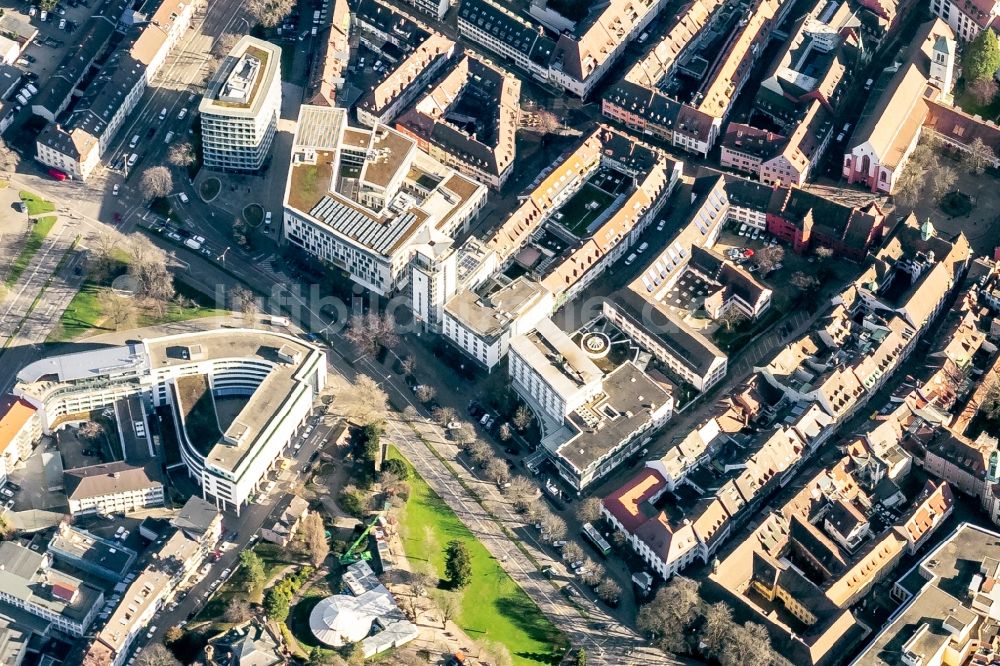 Luftbild Freiburg im Breisgau - Innenstadtbereich in Freiburg im Breisgau im Bundesland Baden-Württemberg, Deutschland