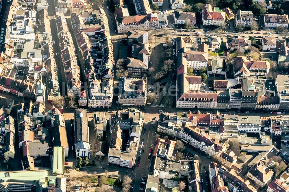 Luftaufnahme Freiburg im Breisgau - Innenstadtbereich in Freiburg im Breisgau im Bundesland Baden-Württemberg, Deutschland