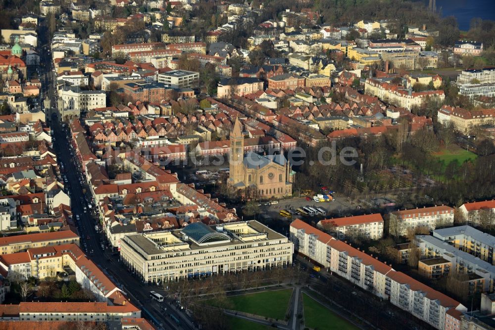 Luftaufnahme Potsdam - Innenstadtbereich am Platz der Einheit in Potsdam im Bundesland Brandenburg