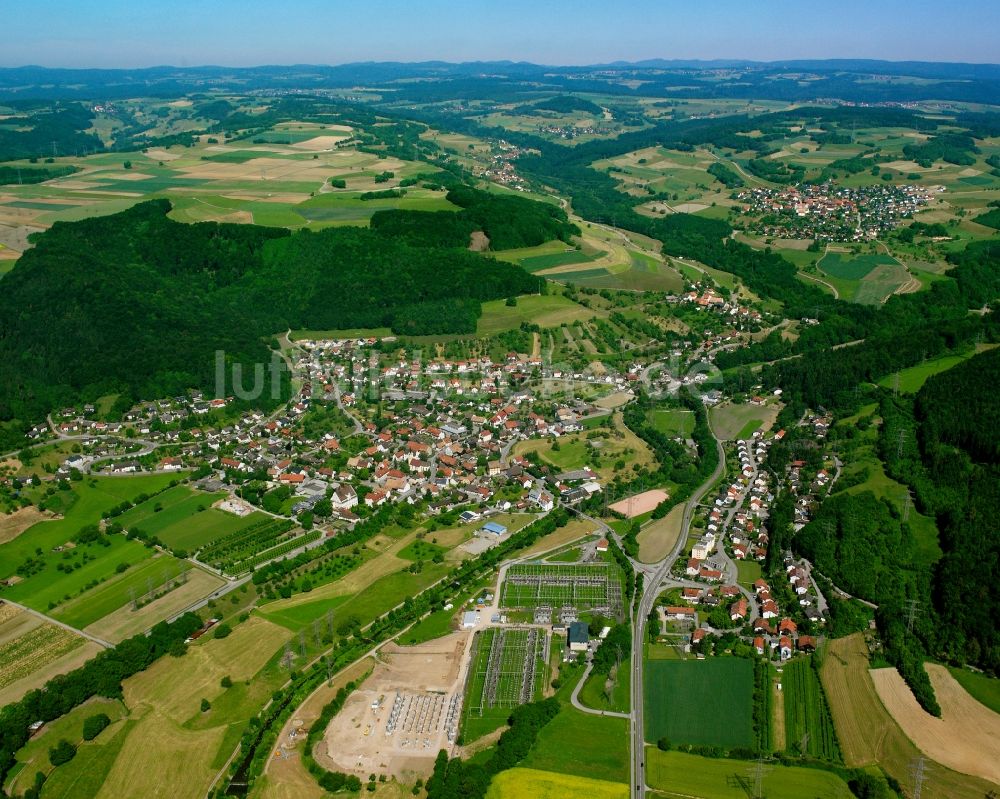 Luftaufnahme Gurtweil - Innenstadtbereich am Stadtrand mit landwirtschaftlichen Feldern in Gurtweil im Bundesland Baden-Württemberg, Deutschland