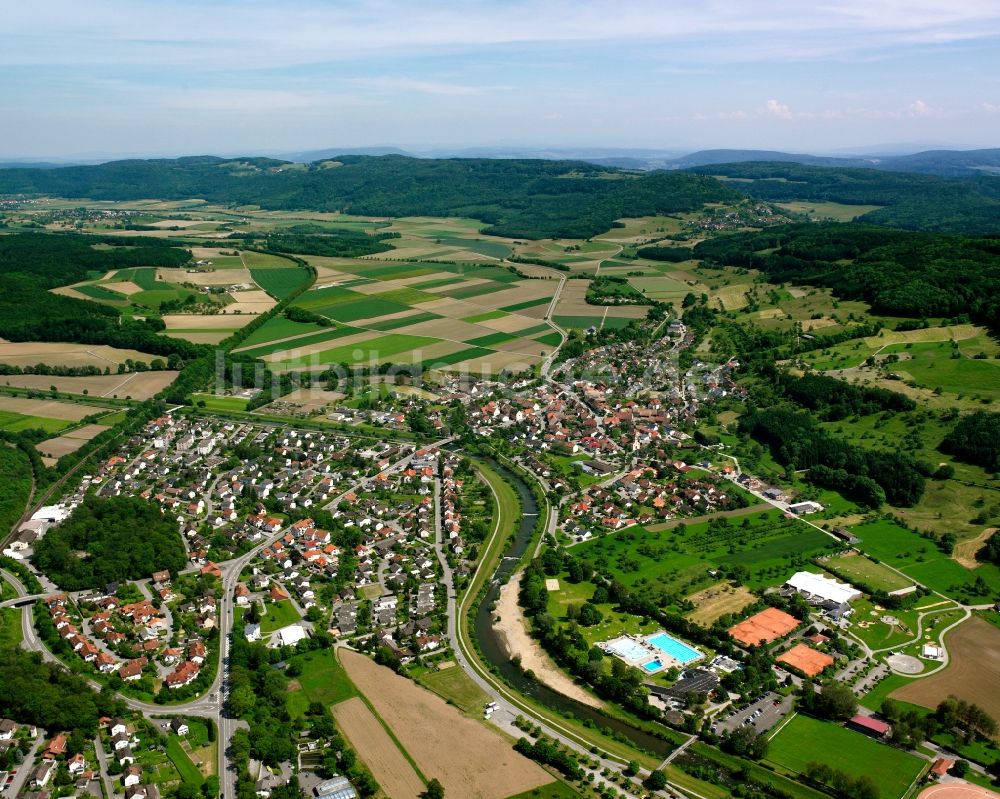 Luftbild Oberlauchringen - Innenstadtbereich am Stadtrand mit landwirtschaftlichen Feldern in Oberlauchringen im Bundesland Baden-Württemberg, Deutschland