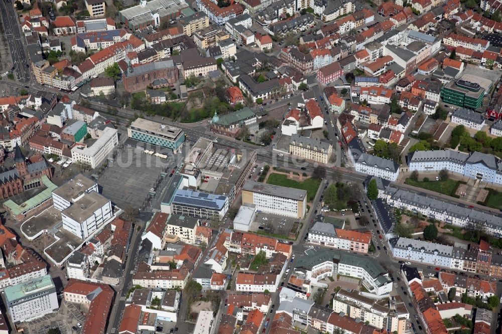 Kaiserslautern von oben - Innenstadtbereich am Stiftsplatz und am Synagogenplatz im Zentrum von Kaiserslautern im Bundesland Rheinland-Pfalz