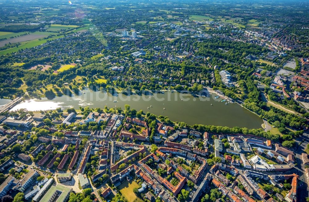 Münster aus der Vogelperspektive: Innenstadtbereich an den Uferbereichen Aasee im Ortsteil Pluggendorf in Münster im Bundesland Nordrhein-Westfalen, Deutschland