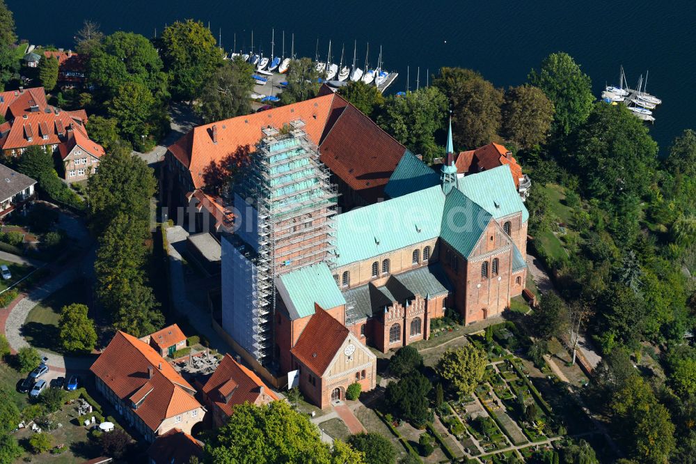 Luftaufnahme Ratzeburg - Innenstadtbereich an den Uferbereichen Küchensee - Domsee in Ratzeburg im Bundesland Schleswig-Holstein, Deutschland