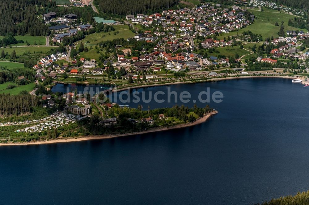 Schluchsee von oben - Innenstadtbereich an den Uferbereichen Ort Schluchsee in Schluchsee im Bundesland Baden-Württemberg, Deutschland