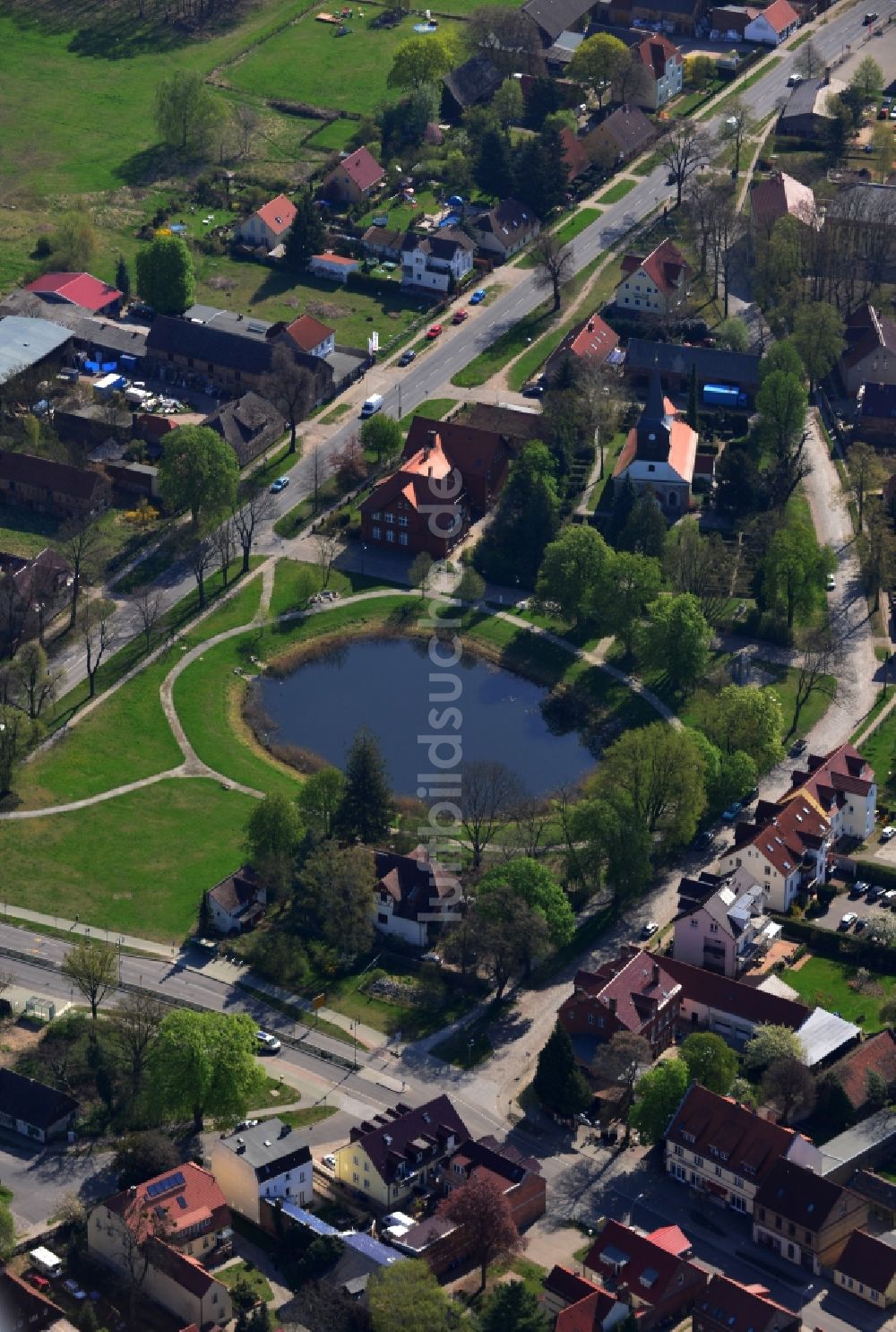 Luftbild Falkensee - Innenstadtbereich Wohngebiet am Falkenhagener Anger an der Falkenhagener Straße in Falkensee im Bundesland Brandenburg