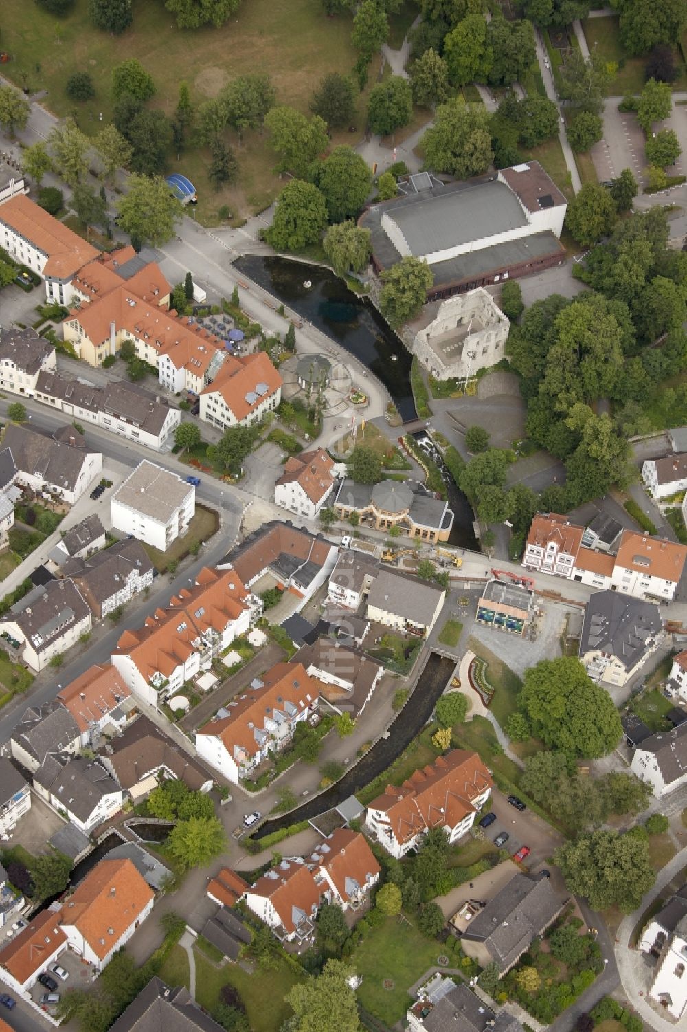 Bad Lippspringe von oben - Innenstadtzentrum Bad Lippspringe im Bundesland Nordrhein-Westfalen