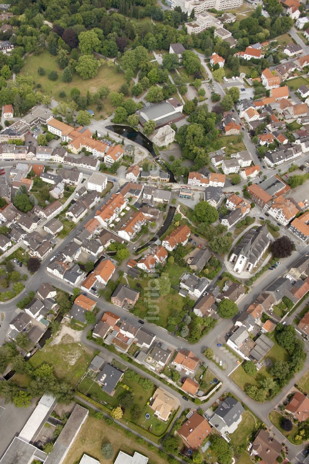 Luftaufnahme Bad Lippspringe - Innenstadtzentrum von Bad Lippspringe im Bundesland Nordrhein-Westfalen