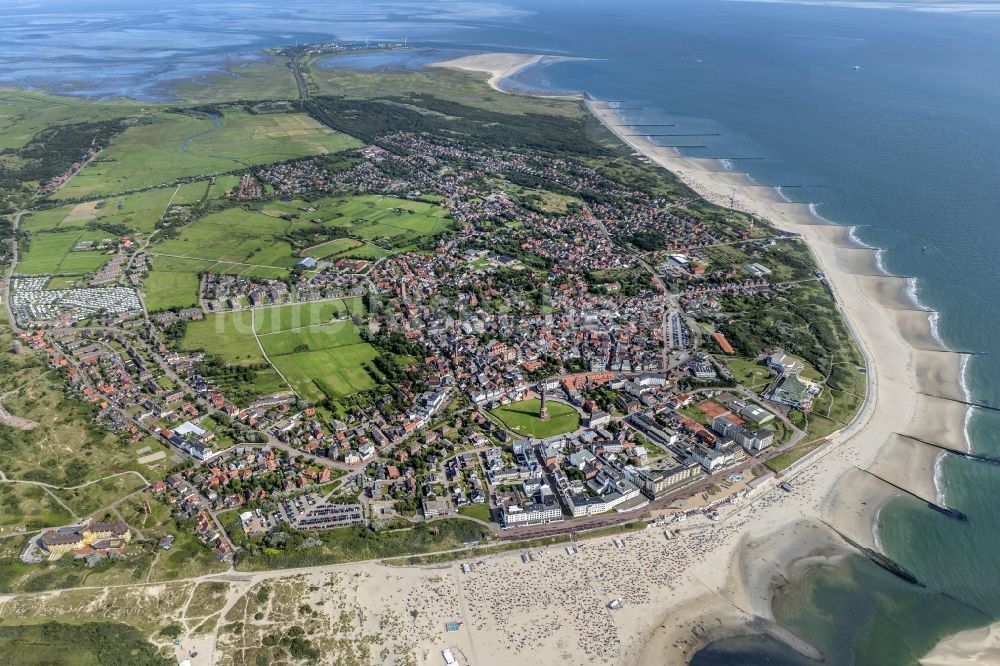 Luftaufnahme Borkum - Insel Borkum mit Ortsbereich in Borkum im Bundesland Niedersachsen, Deutschland