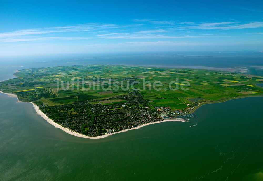 Föhr aus der Vogelperspektive: Insel Föhr gehört zu den Nordfriesischen Inseln und zum schleswig-holsteinischen Kreis Nordfriesland