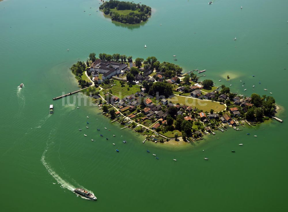 Luftbild Chiemsee - Insel Frauenchiemsee in Bayern