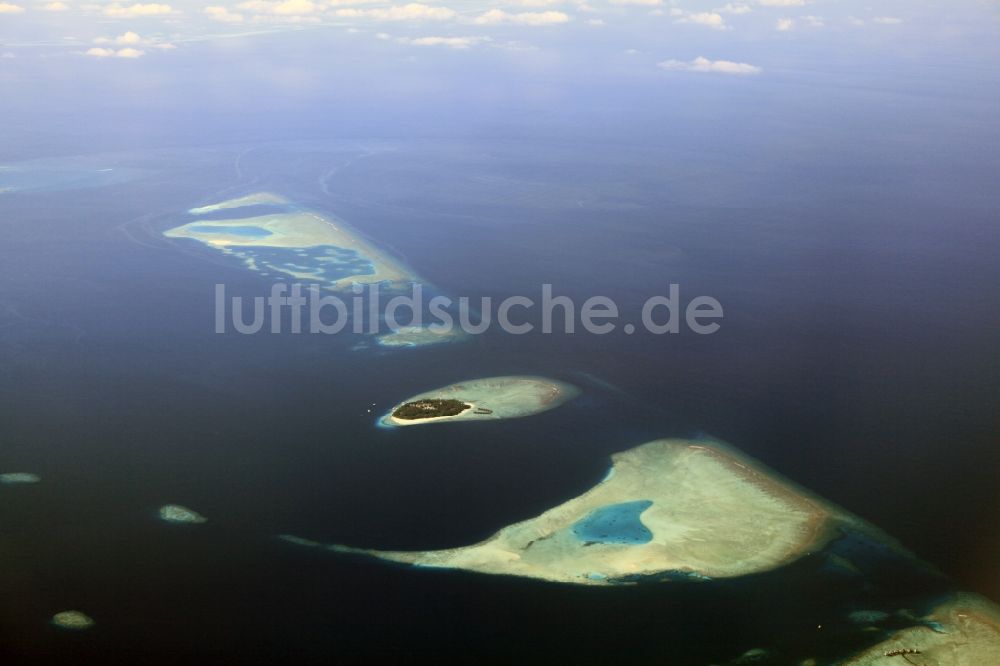 Luftaufnahme Dharanboodhoo - Insel- Gruppen im Küstenbereich des Indischer Ozean in Dharanboodhoo in Central Province, Malediven