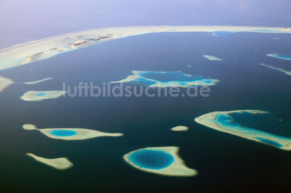 Luftaufnahme Dharanboodhoo - Insel- Gruppen im Küstenbereich des Indischer Ozean in Dharanboodhoo in Central Province, Malediven