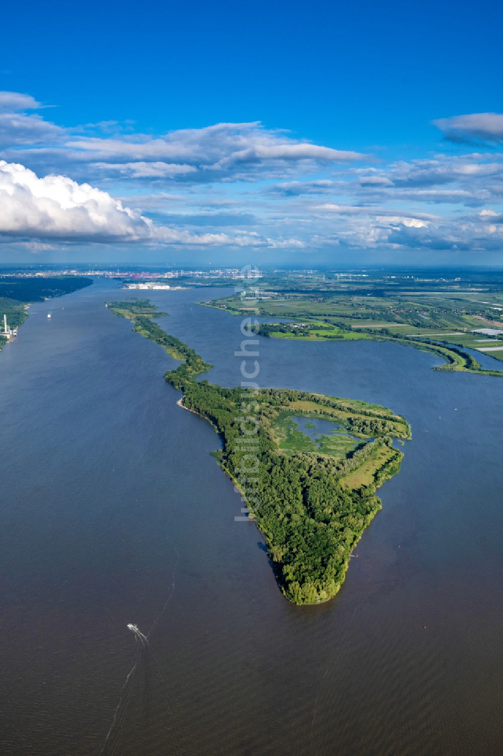 Wedel aus der Vogelperspektive: Insel Hanskalbsand in der Elbe bei Wedel im Bundesland Schleswig Holstein