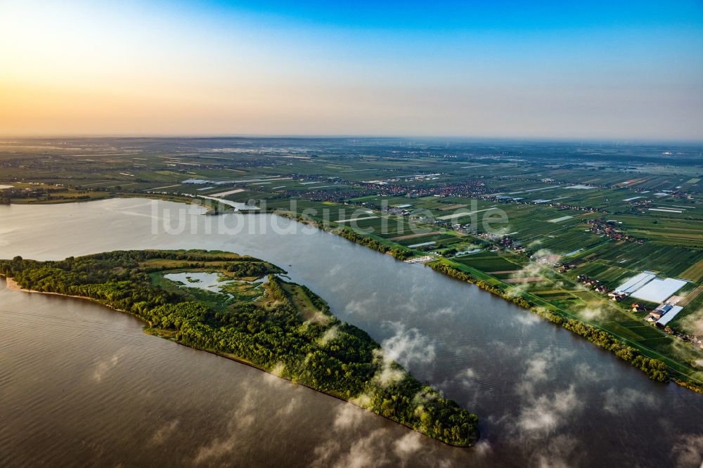 Luftaufnahme Wedel - Insel Hanskalbsand in der Elbe bei Wedel im Bundesland Schleswig Holstein