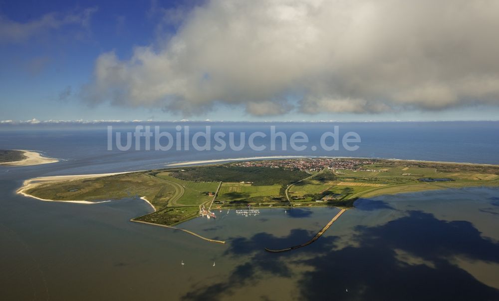 Luftaufnahme Langeoog - Insel Langeoog als Bestandteil der Ostfriesischen Inseln der Nordsee im Bundesland Niedersachsen