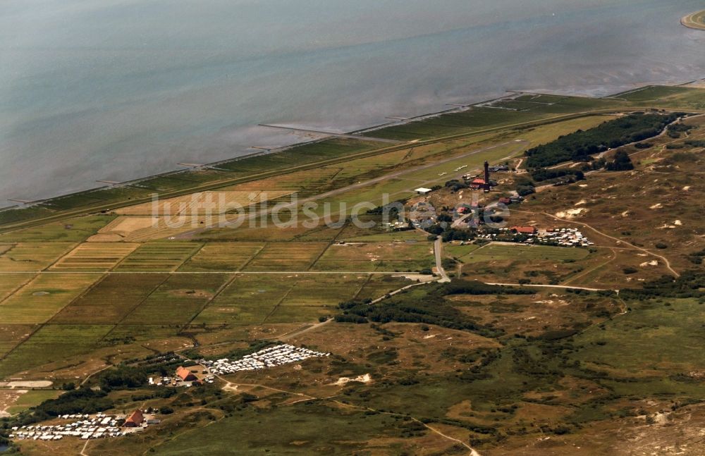 Luftaufnahme Norderney - Insel Norderney mit Flugplatz im Bundesland Niedersachsen