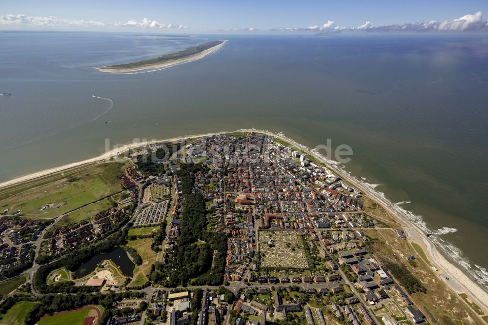 Norderney aus der Vogelperspektive: Insel des Nordseeheilbad Norderney im Bundesland Niedersachsen