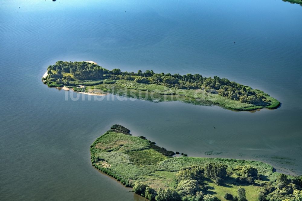 Hamburg von oben - Insel Schweinesand am Ufer des Flußverlaufes Elbe in Hamburg, Deutschland