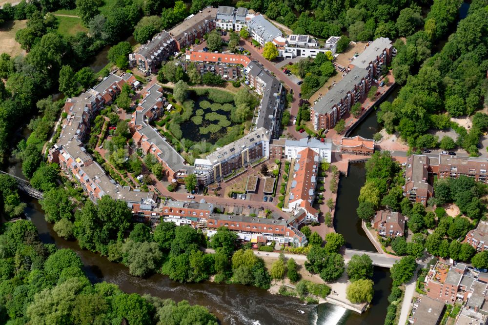 Luftbild Hannover - Insel am Ufer des Flussverlaufes der Leine in Hannover im Bundesland Niedersachsen, Deutschland