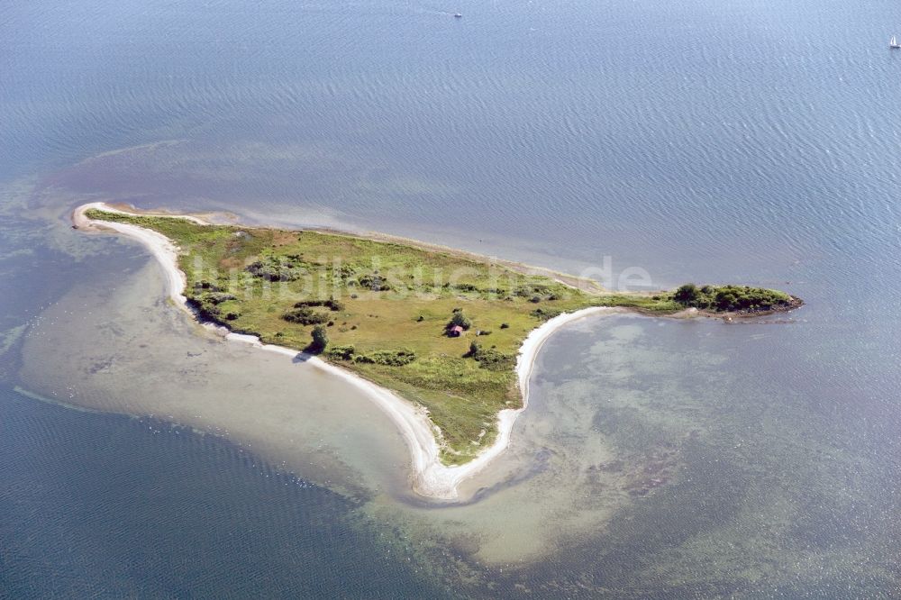 Wismar von oben - Insel Walfisch vor der Ostseeküste von Wismar im Bundesland Mecklenburg-Vorpommern