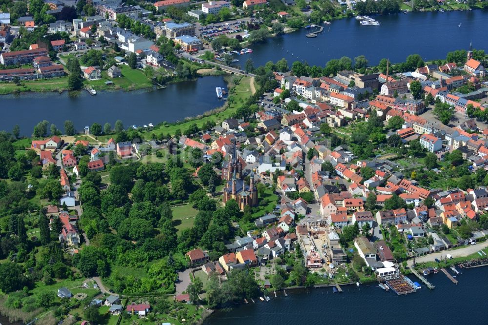 Werder Havel aus der Vogelperspektive: Insel an den Werderwiesen am Ufer der Havel in Werder im Bundesland Brandenburg