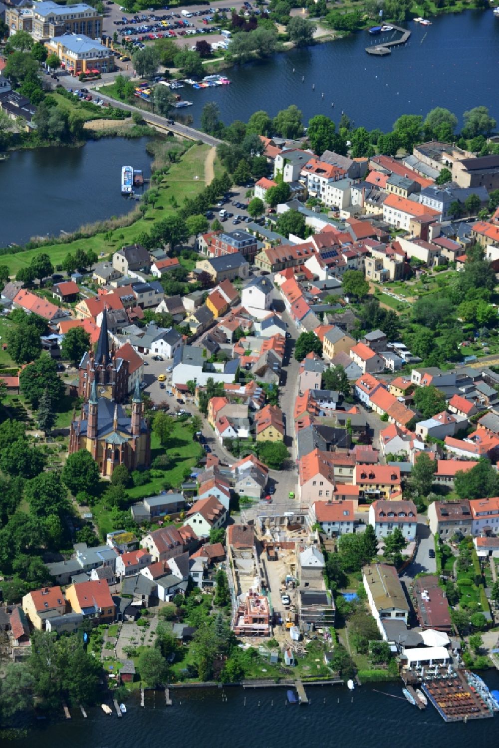 Luftaufnahme Werder Havel - Insel an den Werderwiesen am Ufer der Havel in Werder im Bundesland Brandenburg