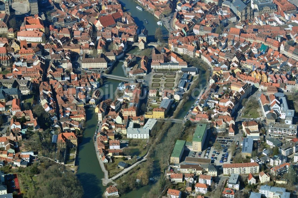 Luftaufnahme Bamberg - Inselsatdt mit altem Rathaus in Bamberg im Bundesland Bayern