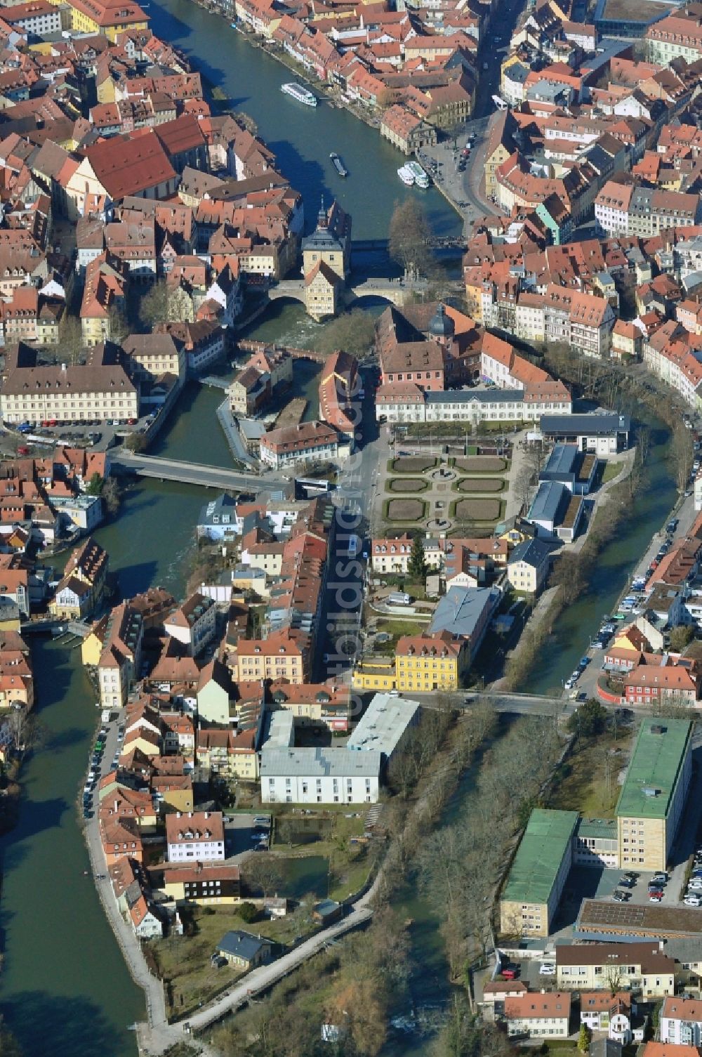 Bamberg von oben - Inselsatdt mit altem Rathaus in Bamberg im Bundesland Bayern