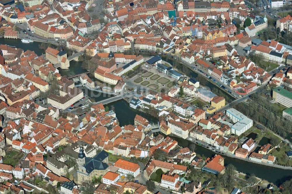 Bamberg von oben - Inselsatdt mit altem Rathaus in Bamberg im Bundesland Bayern