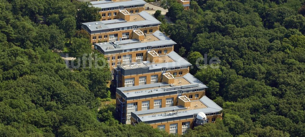 Potsdam aus der Vogelperspektive: Institut für Klimaforschung im Wissenschaftspark Albert Einstein auf dem Telegrafenberg in Potsdam im Bundesland Brandenburg