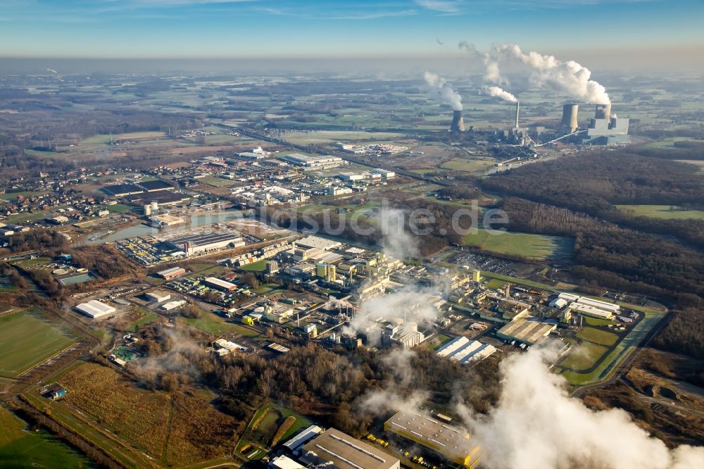 Luftbild Hamm - Inversions - Wetterlage am Horizont über dem Industrie- und Gewerbegebiet in Hamm im Bundesland Nordrhein-Westfalen