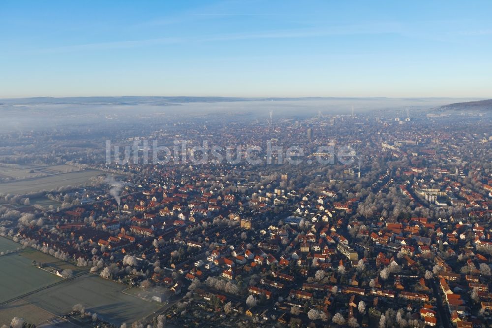 Göttingen aus der Vogelperspektive: Inversions - Wetterlage am Horizont im Ortsteil Geismar in Göttingen im Bundesland Niedersachsen