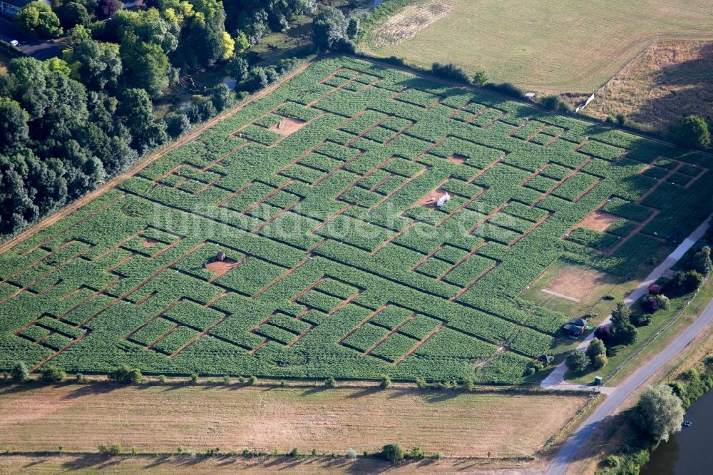 Luftbild Beaugency - Irrgarten - Labyrinth auf Beaugency in Beaugency in Centre-Val de Loire, Frankreich