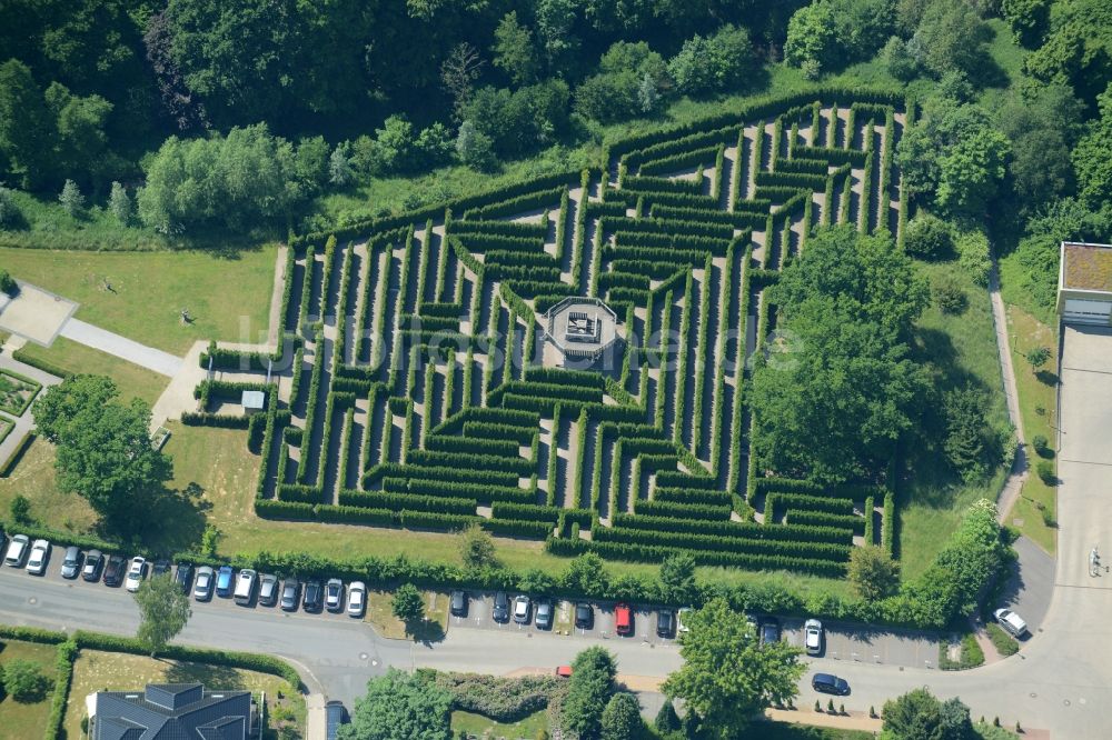 Luftbild Bad Salzuflen - Irrgarten - Labyrinth auf dem Gelände des Landschaft- Parks in Bad Salzuflen im Bundesland Nordrhein-Westfalen