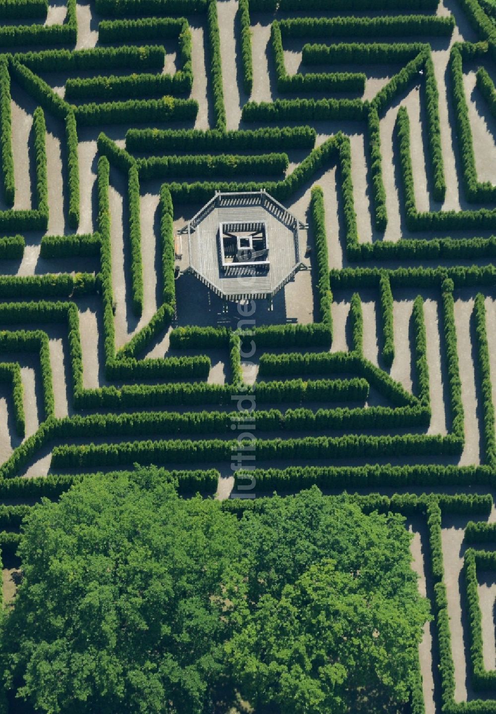 Luftbild Bad Salzuflen - Irrgarten - Labyrinth auf dem Gelände des Landschaft- Parks in Bad Salzuflen im Bundesland Nordrhein-Westfalen