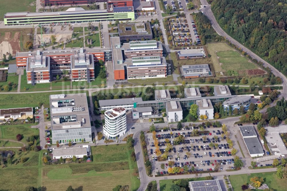 München aus der Vogelperspektive: IZB Innovations- und Gründerzentrum Biotechnologie im Ortsteil Hadern - Martinsried in München im Bundesland Bayern, Deutschland