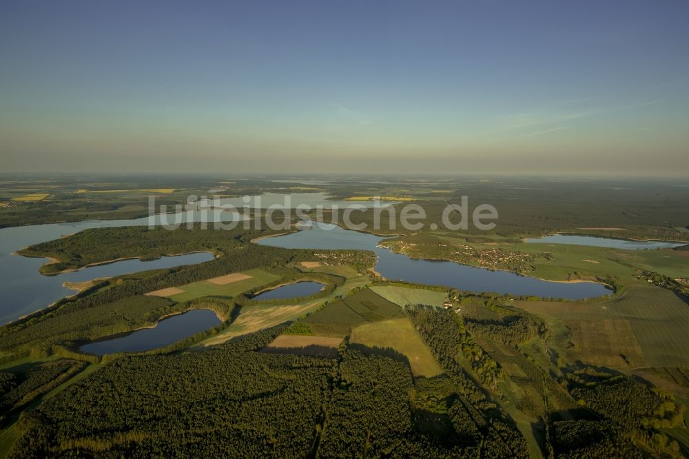 Jabel aus der Vogelperspektive: Jabelscher See in Jabel im Bundesland Mecklenburg-Vorpommern