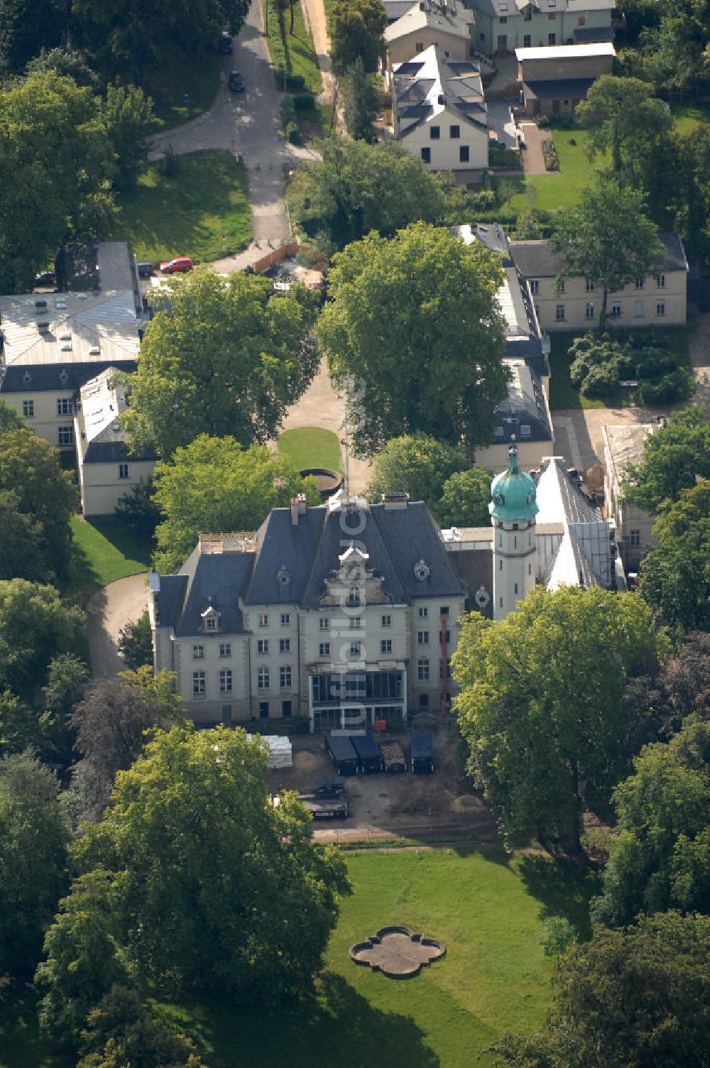 Luftbild Berlin - Jagdschloss Glienicke in Berlin