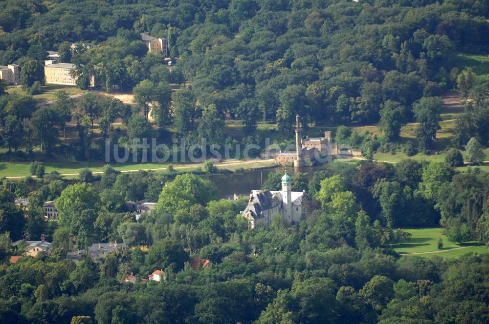 Berlin von oben - Jagdschloss Glienicke in Berlin und Dampfmaschinenhaus im Park Babelsberg