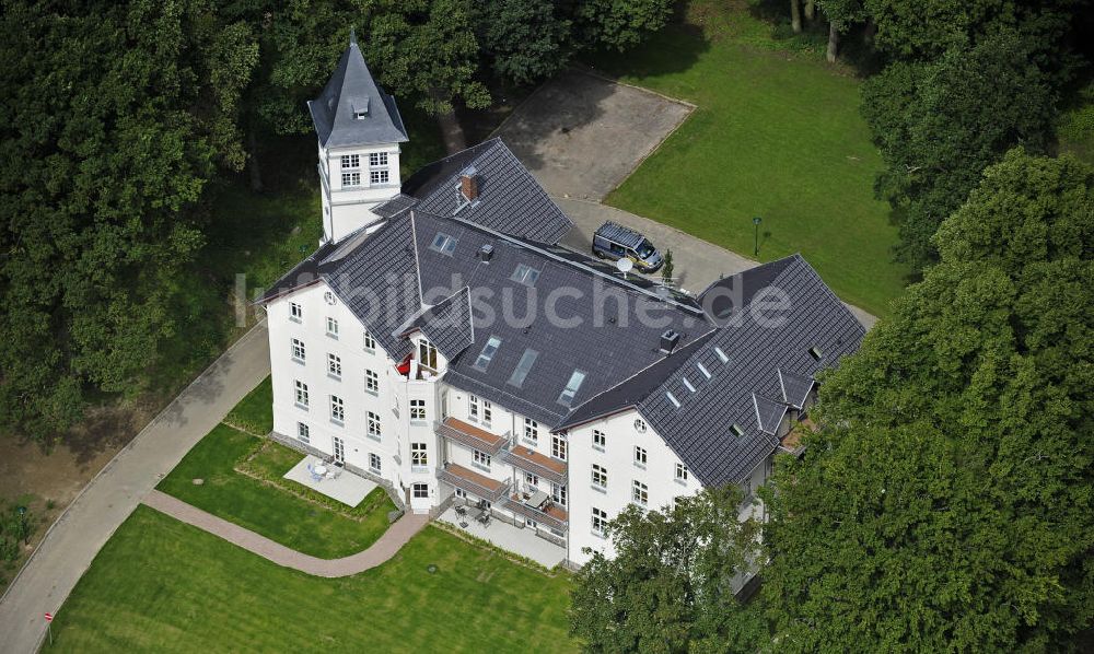 Hohen Niendorf aus der Vogelperspektive: Jagdschloss zu Hohen Niendorf