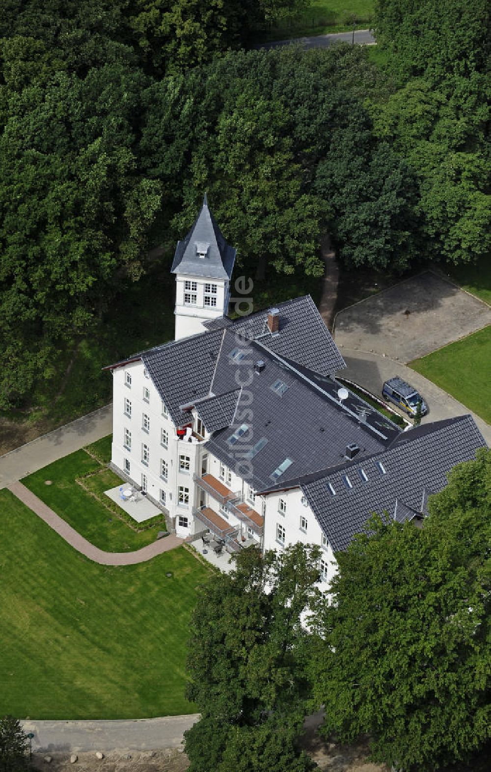 Luftbild Hohen Niendorf - Jagdschloss zu Hohen Niendorf