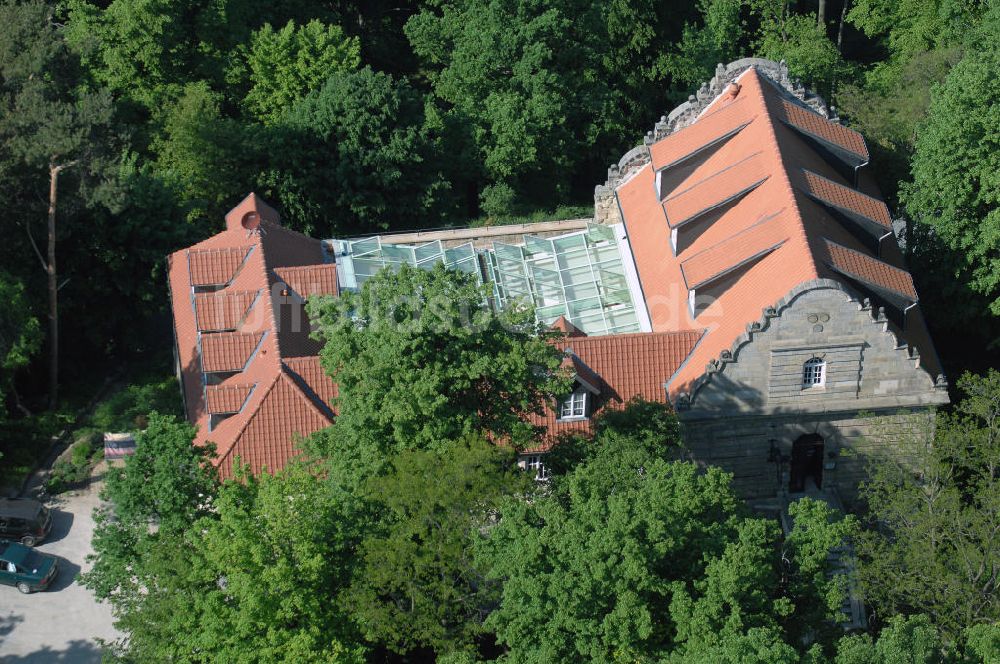 HALBERSTADT von oben - Jagdschloss Spiegelsberge im Landschaftsschutzpark Spiegelsberge am Tiergarten in Halberstadt