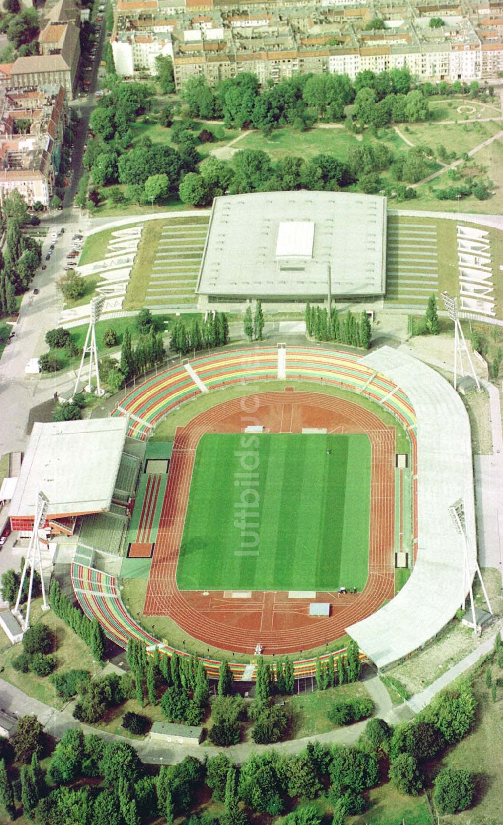 Luftbild Berlin-Prenzlauer-Berg - Jahnsportpark in Berlin-Prenzlauer-Berg.