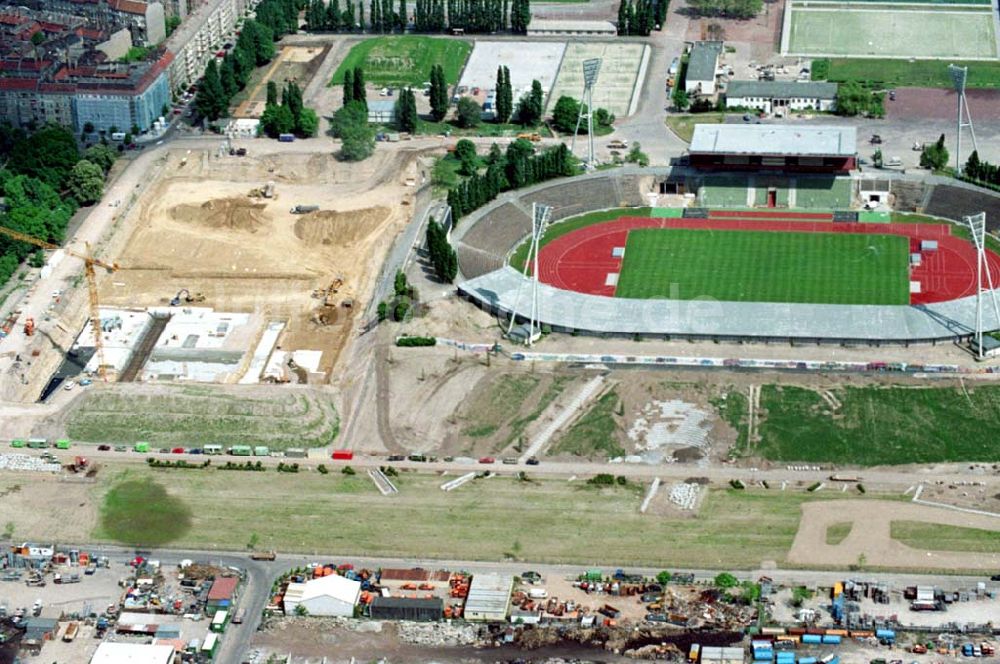 Luftbild Berlin / - 23.06.1994 Jahnsportpark Prenzlauer Berg