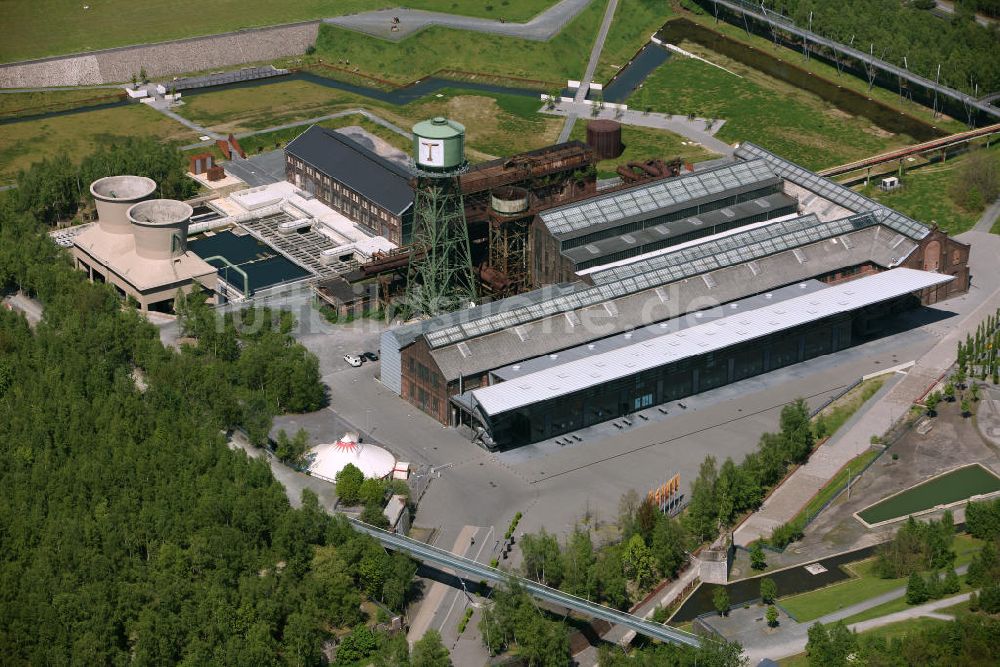 Bochum von oben - Jahrhunderthalle in Bochum