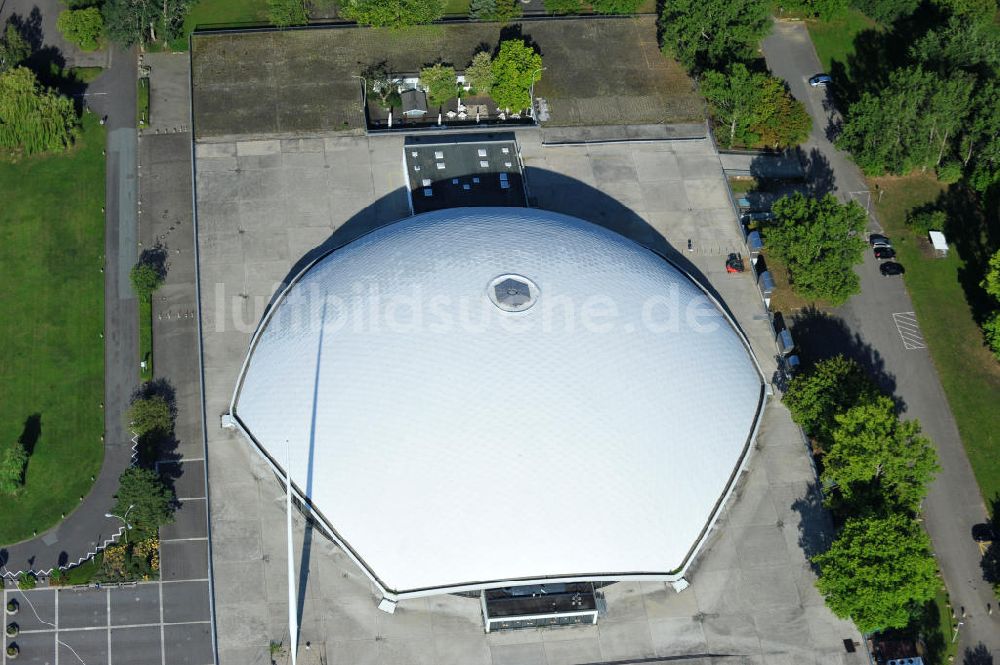 Frankfurt am Main aus der Vogelperspektive: Jahrhunderthalle in Frankfurt am Main / Hessen